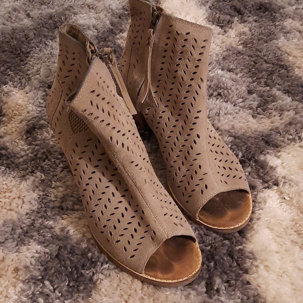 Toms Heeled Sandal Shoe - Picture 3 of 10
